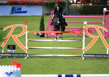 Robert Murphy scores a handsome four-star win at the Longines Global Future Champions Tour